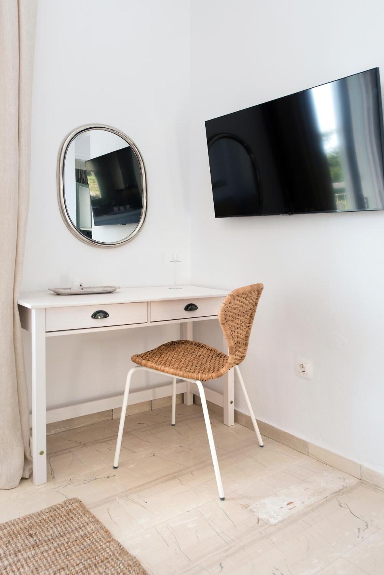 Reana Elegant Apartments By Konnect, บาร์บาตี ห้อง รูปภาพ